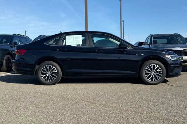 Used 2019 Volkswagen Jetta SEL FWD image 3