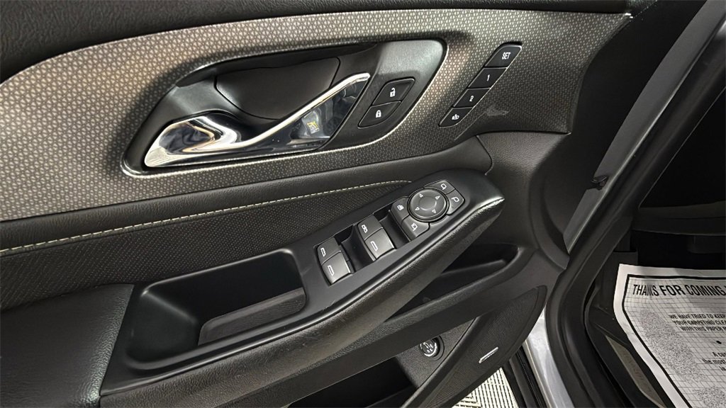 Used 2023 Chevrolet Traverse Premier w/ Redline Edition image 29