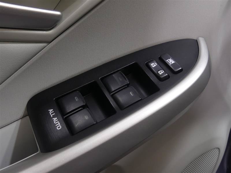 Used 2015 Toyota Prius Four FWD image 19