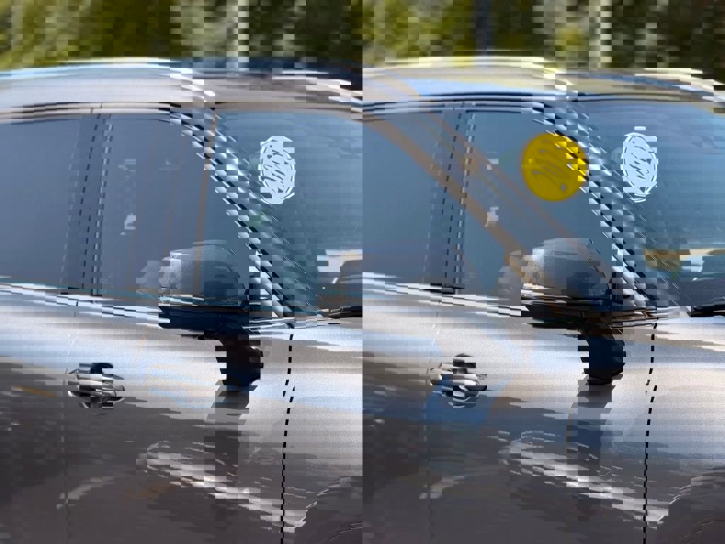 Used 2023 Toyota Highlander Limited FWD image 7