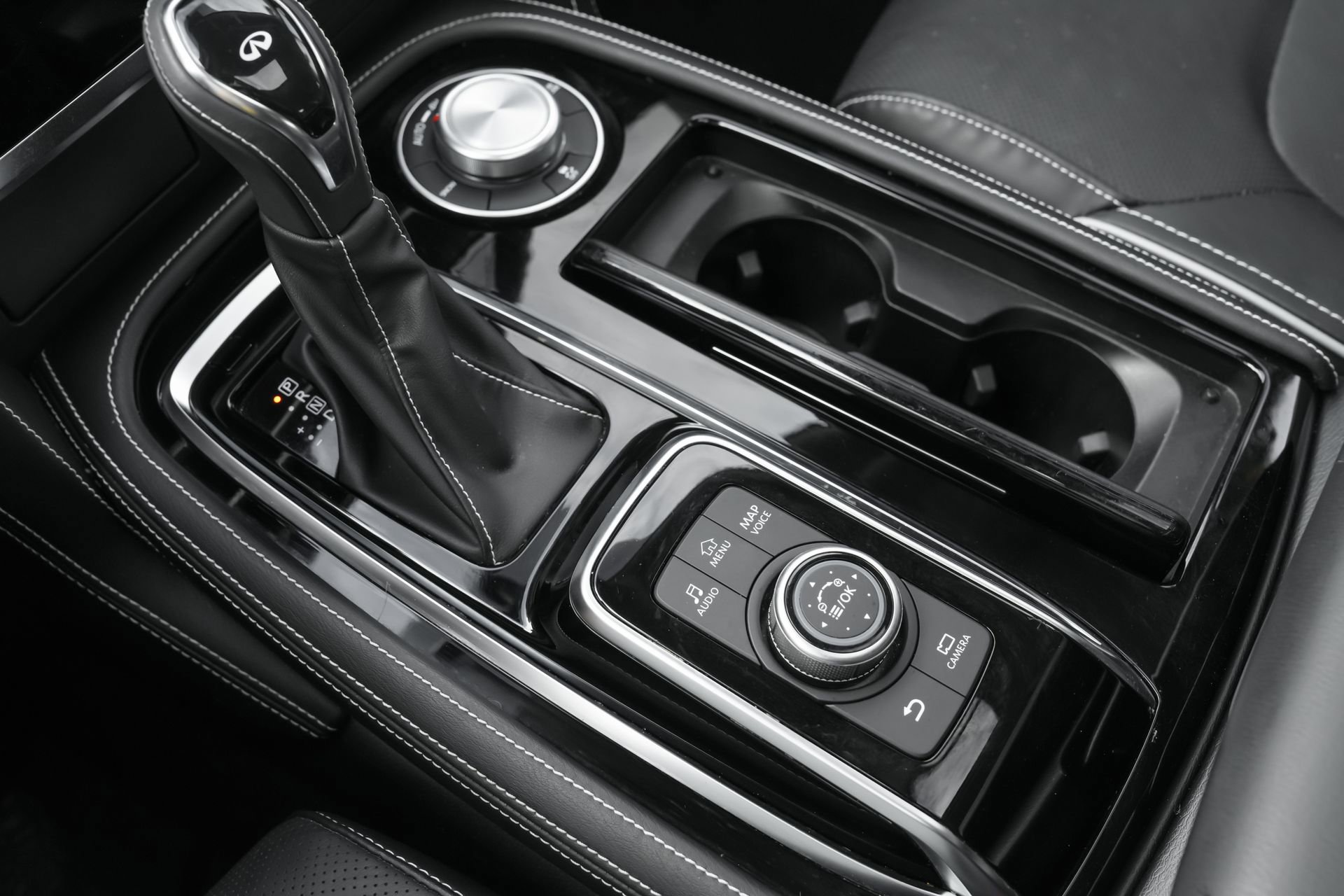 Certified 2024 INFINITI QX80 Premium Select w/ Cargo Package image 18