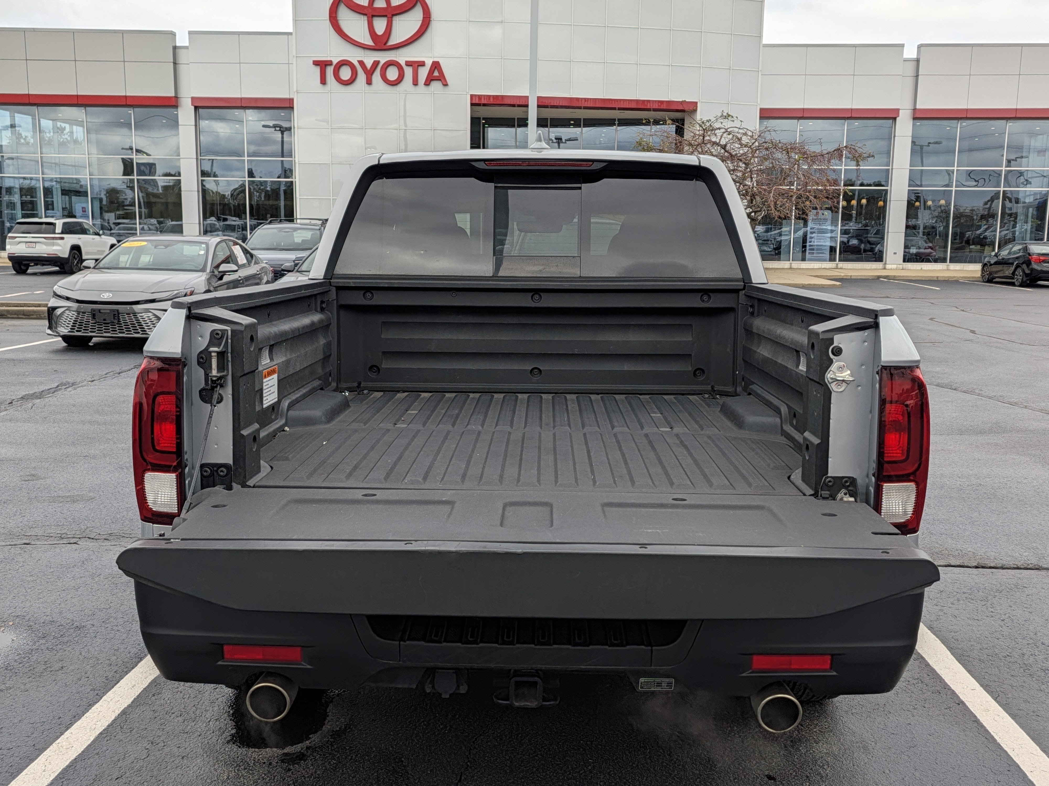 Used 2025 Honda Ridgeline RTL image 8