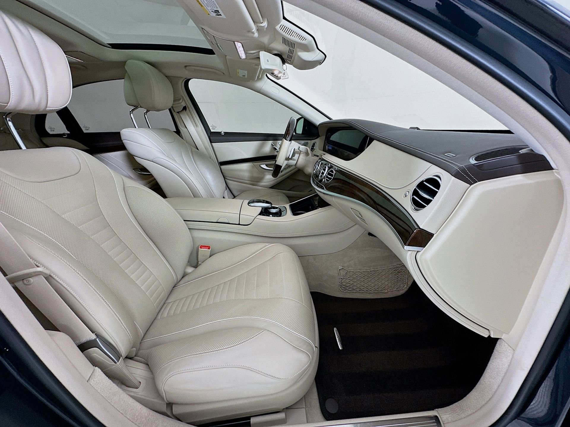 Used 2020 Mercedes-Benz S 560 Sedan image 31