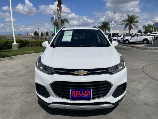 Used 2020 Chevrolet Trax LT w/ LT Convenience Package FWD image 3