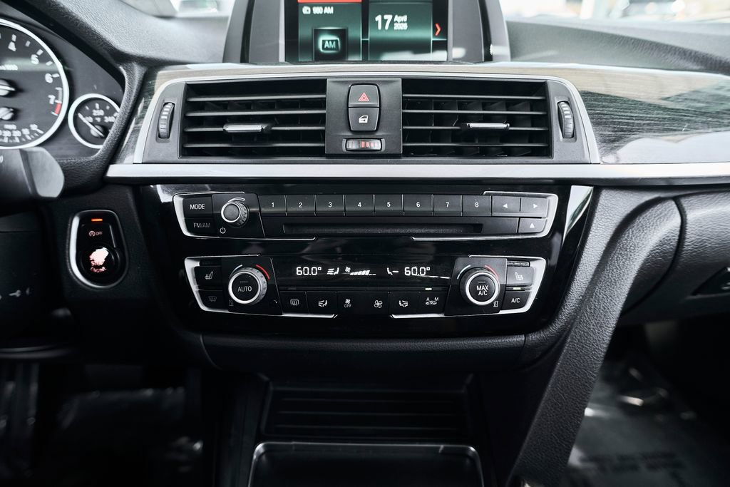 Used 2018 BMW 320i Sedan image 42