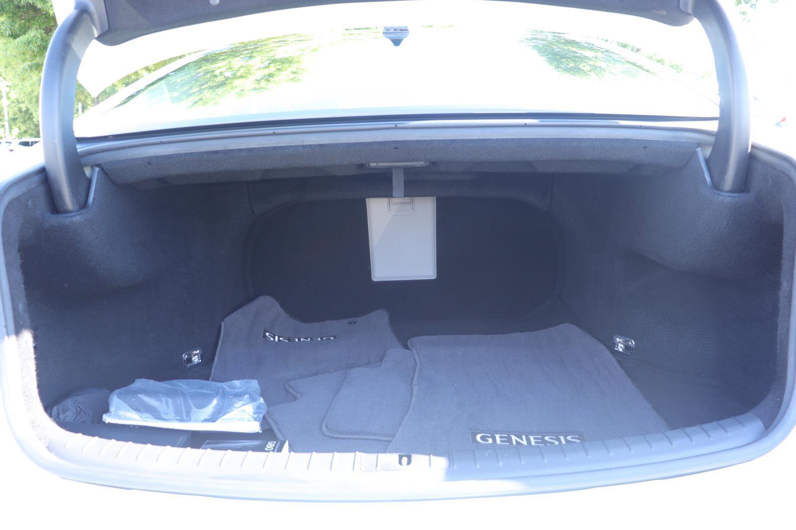 Used 2017 Genesis G80 3.8 w/ Option Group 03 RWD image 14