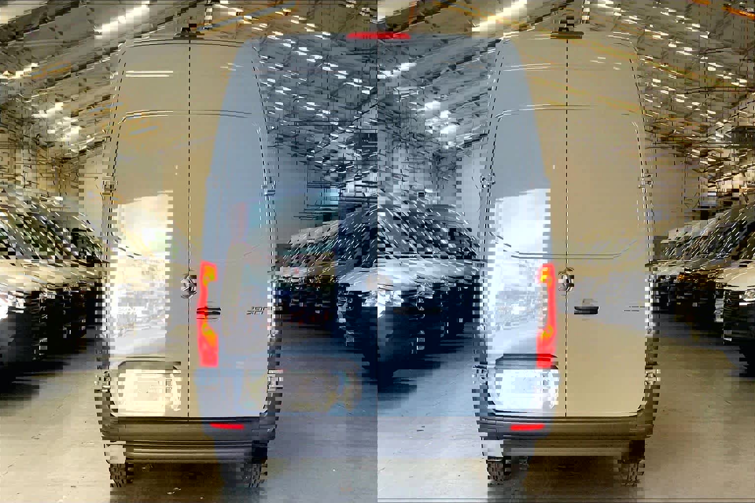 Used 2025 Mercedes-Benz Sprinter 2500 image 3