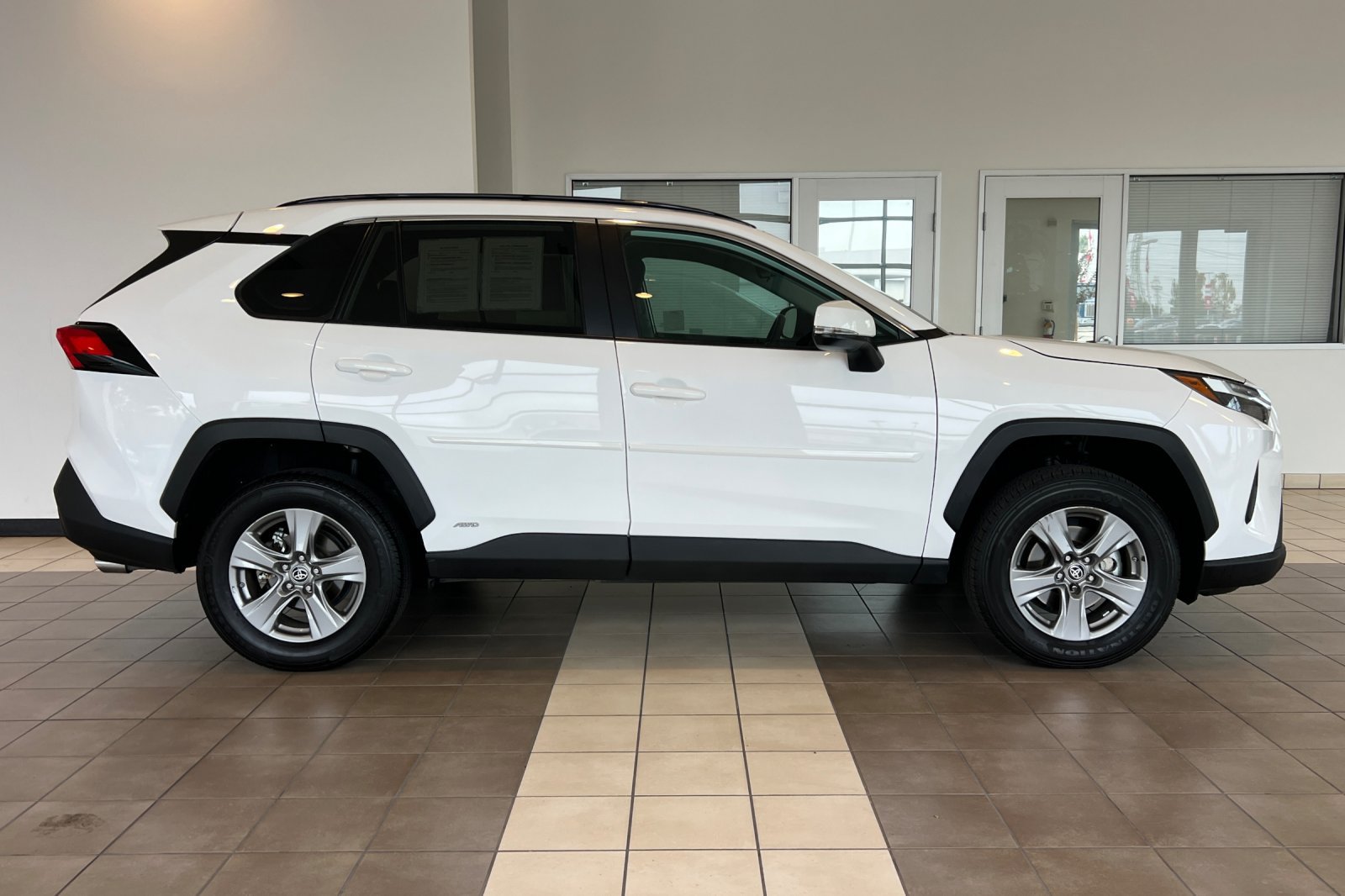 Certified 2024 Toyota RAV4 LE AWD/4WD image 3