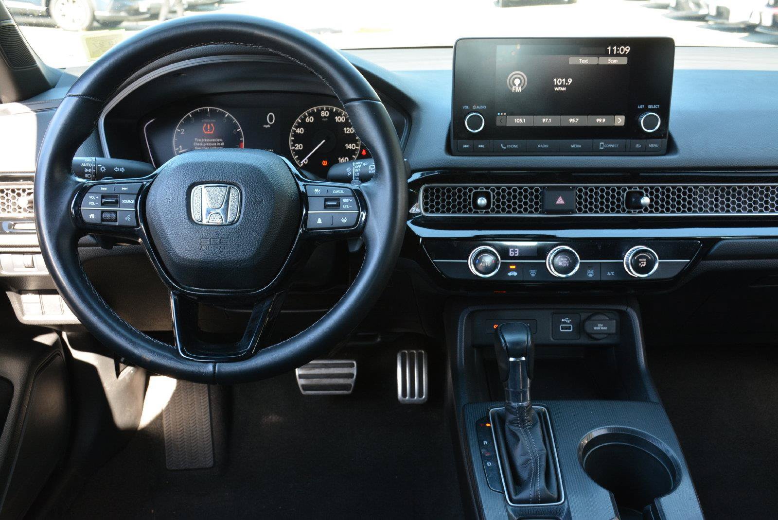 Used 2024 Honda Civic Sport image 11