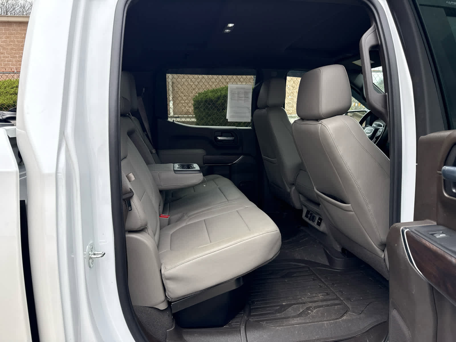Used 2021 GMC Sierra 1500 SLT image 25