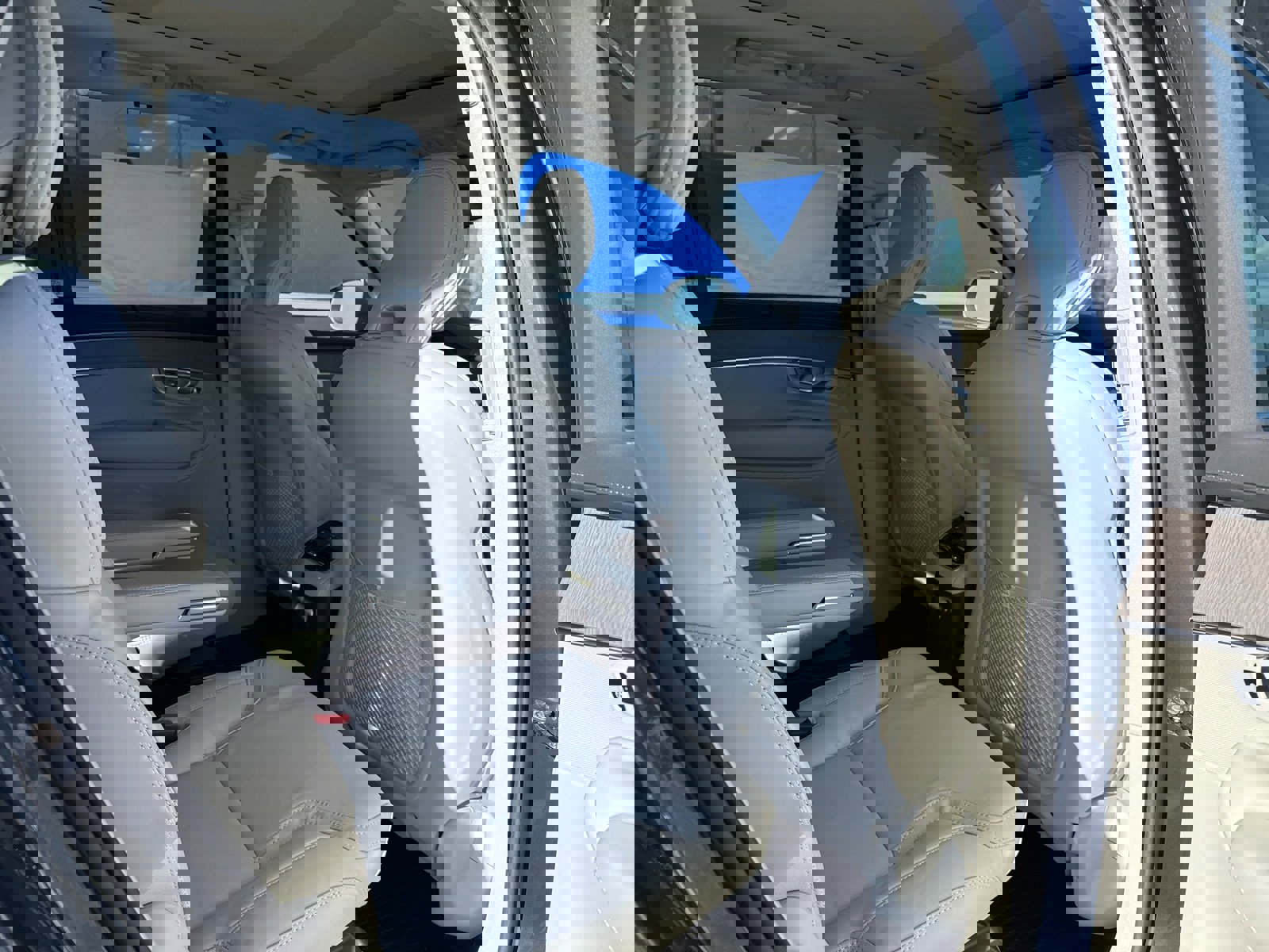 New 2026 Volvo XC90 T8 Ultra w/ Protection Package Premier image 12