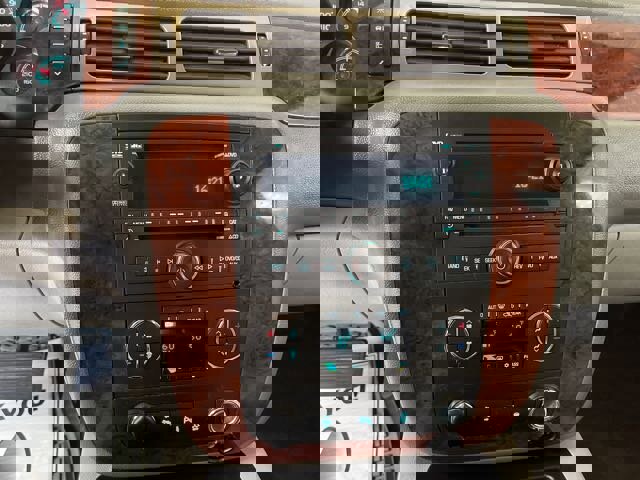 Used 2013 Chevrolet Tahoe LT w/ Luxury Package image 13