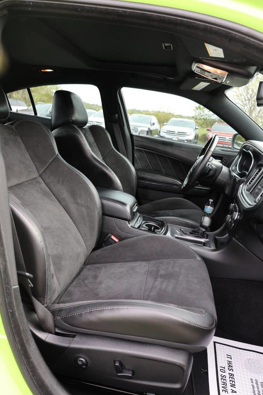 Used 2019 Dodge Charger R/T w/ Plus Group RWD image 15