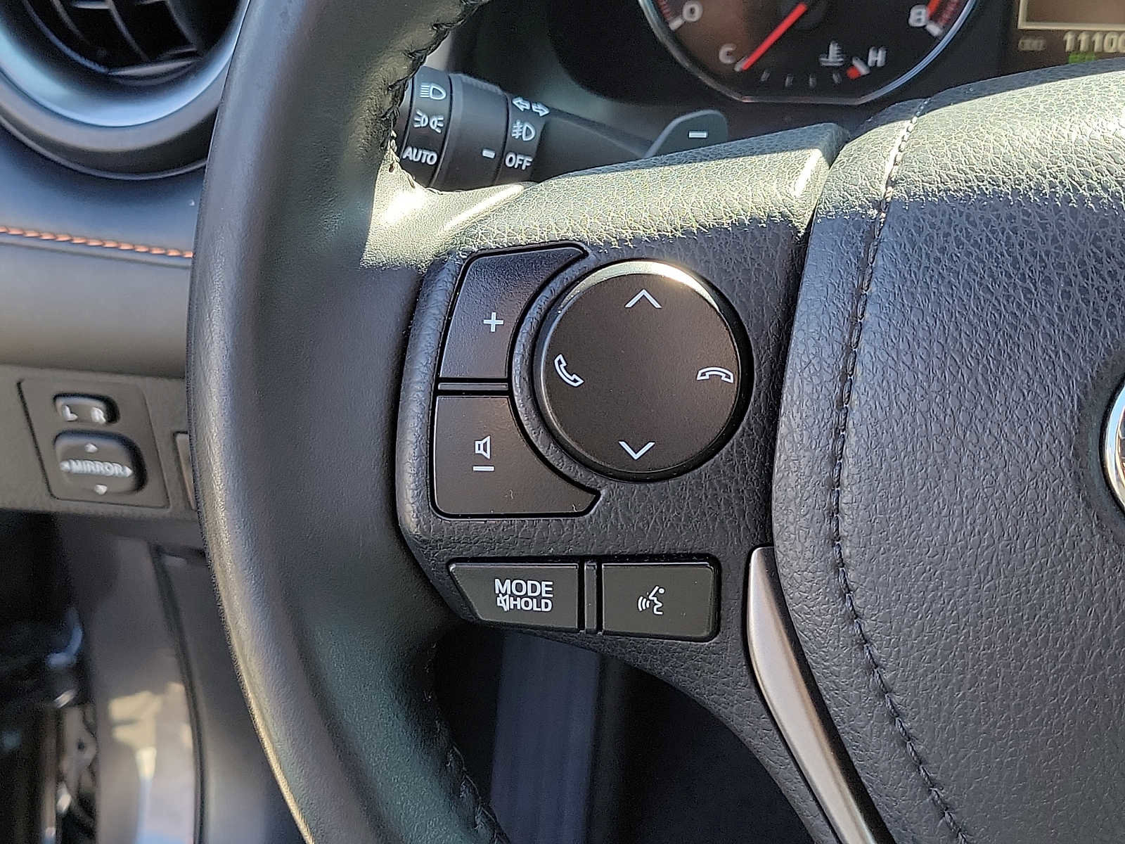 Used 2017 Toyota RAV4 SE image 21