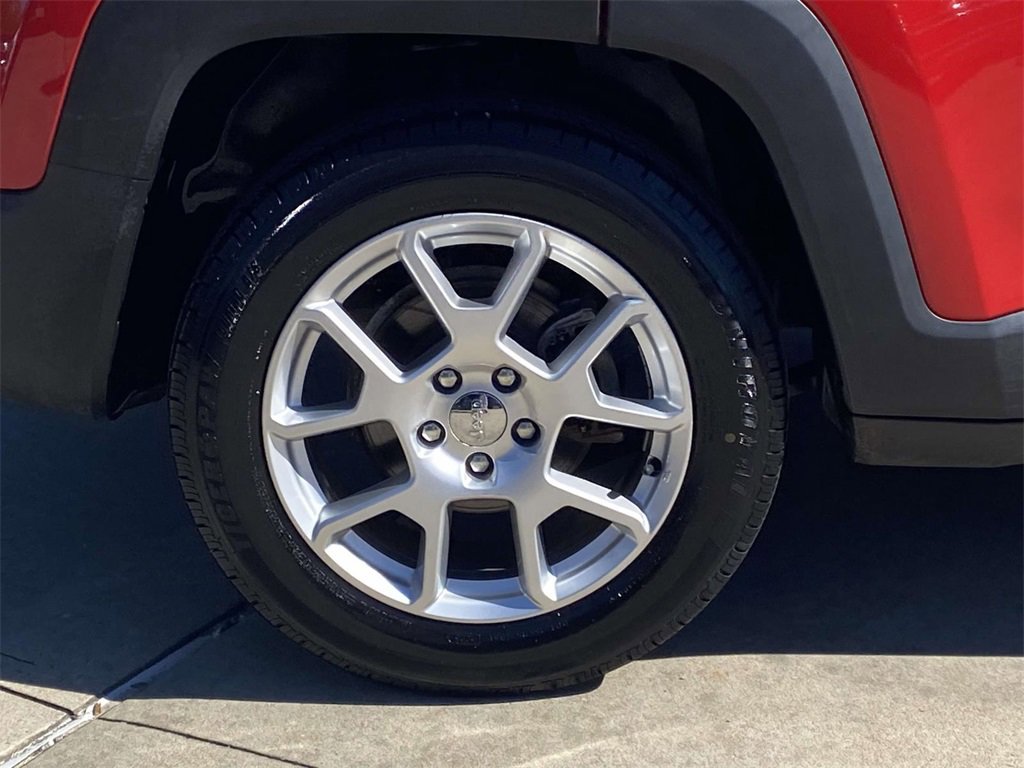 Used 2020 Jeep Renegade Latitude image 44