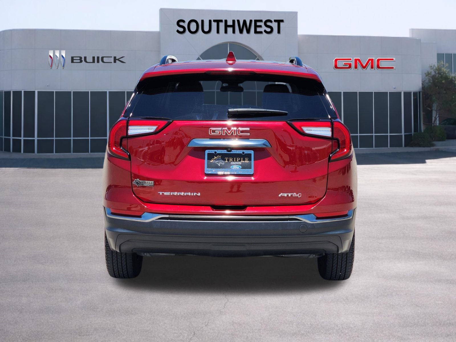 Used 2023 GMC Terrain AT4 w/ LPO, Cargo Package AWD/4WD image 8