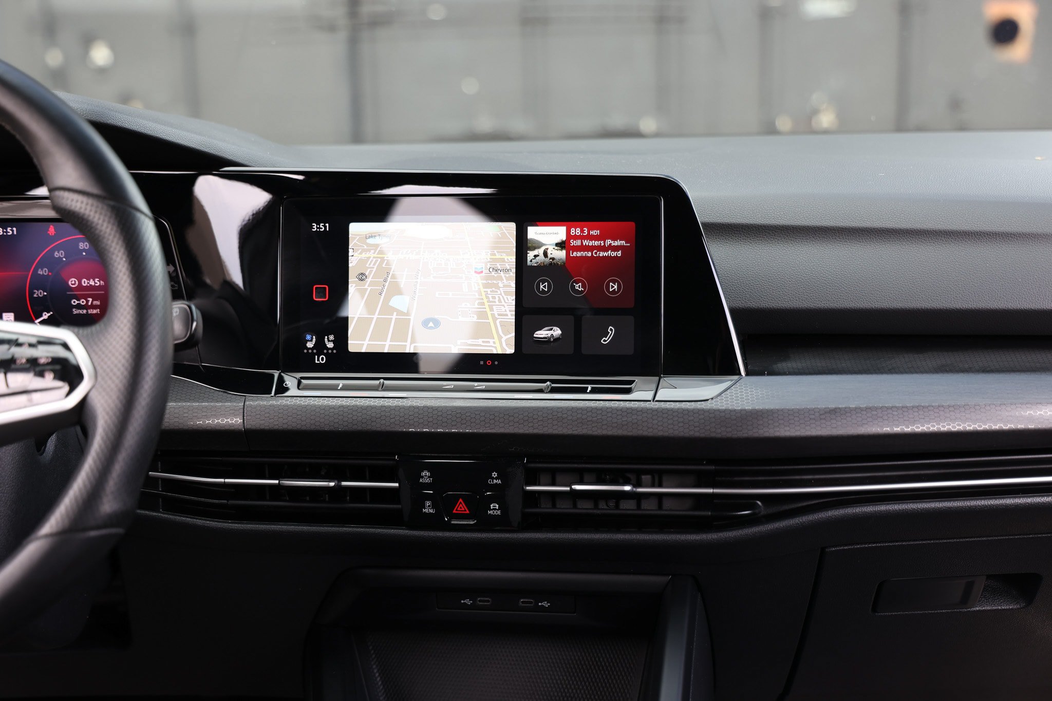 Used 2022 Volkswagen GTI SE FWD image 40