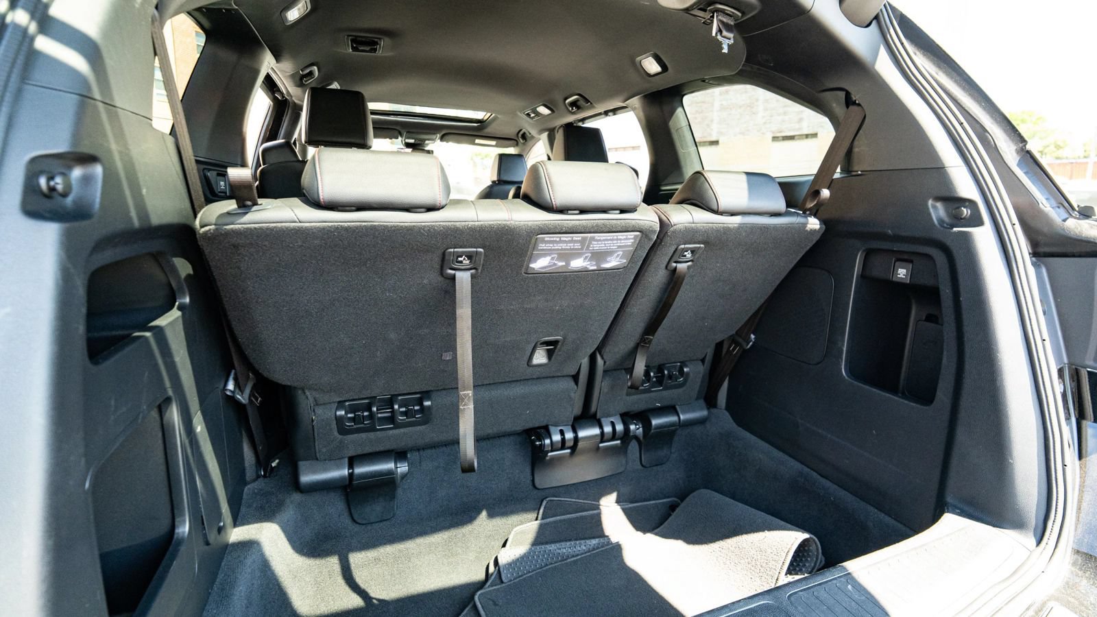 Used 2025 Honda Odyssey Sport-L image 21
