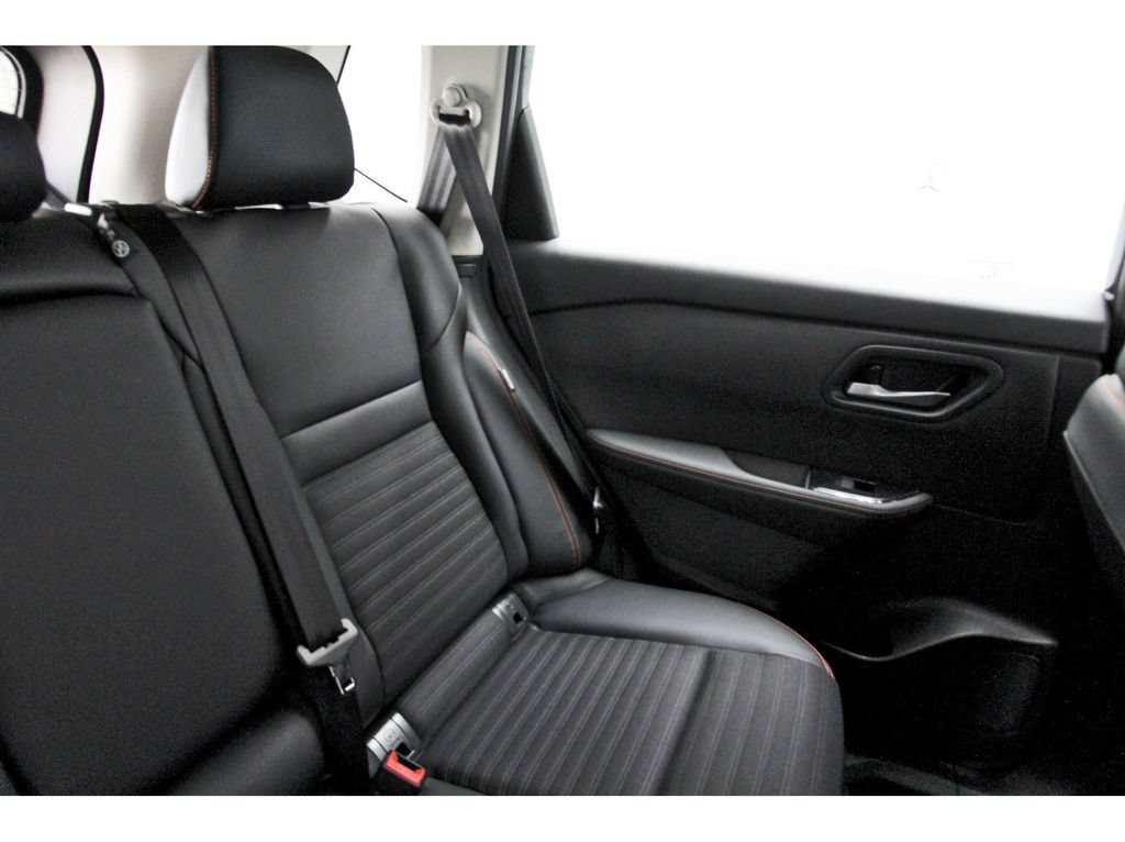New 2026 Nissan Rogue SV AWD/4WD image 10