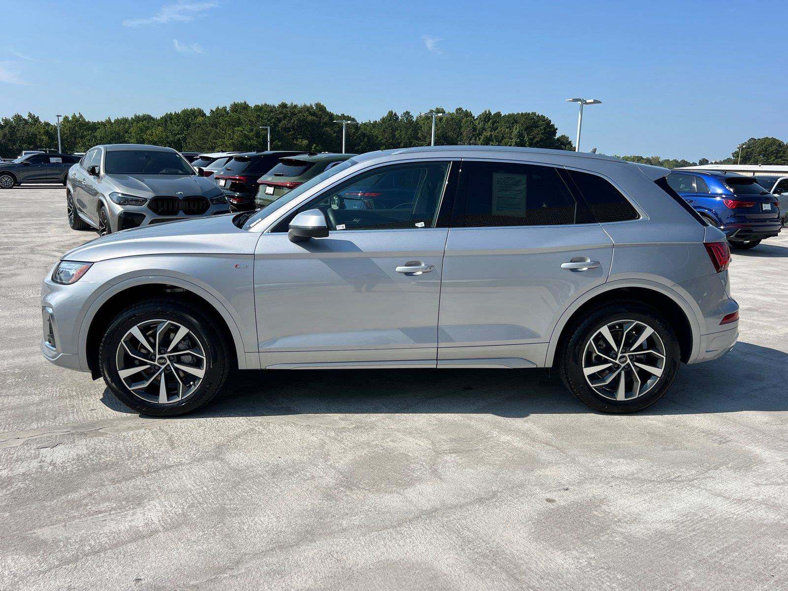 Used 2025 Audi Q5 2.0T Premium Plus w/ Premium Plus Package AWD/4WD image 8