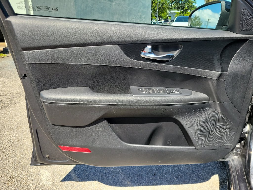 Certified 2021 Kia Forte GT-Line w/ GT-Line Premium Package FWD image 15