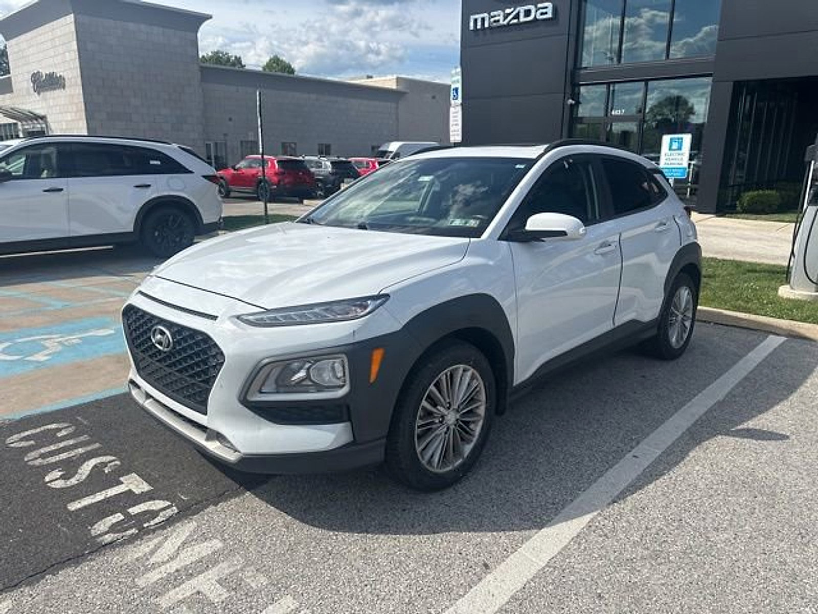 Used 2019 Hyundai Kona SEL w/ SEL Tech Package 02 AWD/4WD image 3