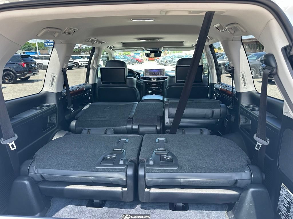 Used 2020 Lexus LX 570 4WD w/ Luxury Package image 38