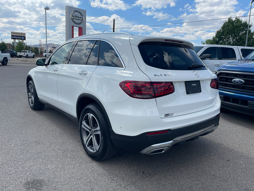 Used 2021 Mercedes-Benz GLC 300 4MATIC image 3