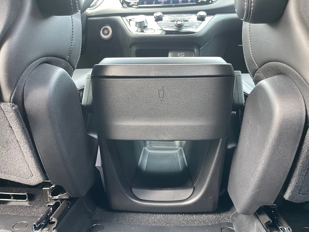 New 2027 Chrysler Pacifica LX FWD image 37