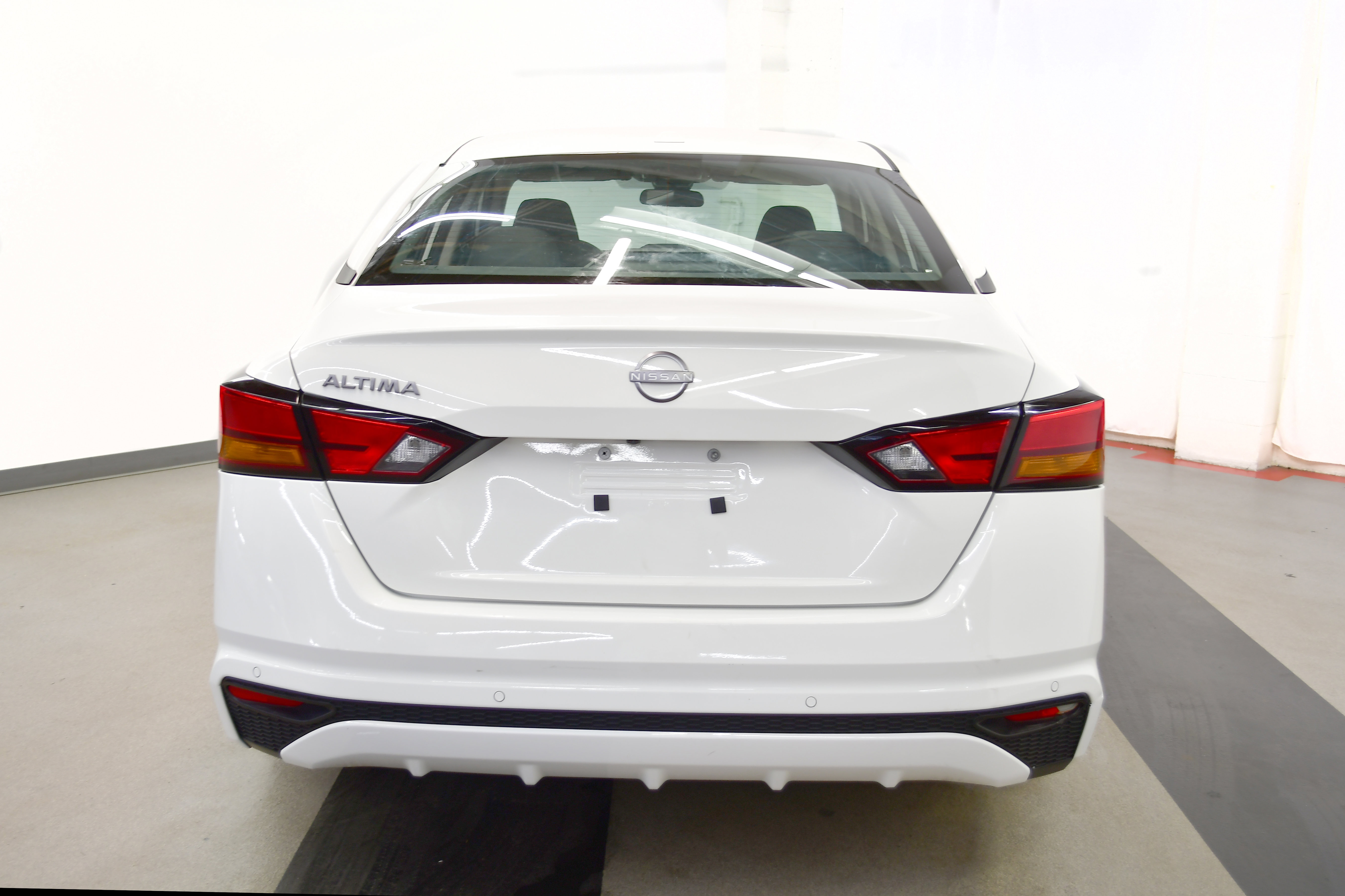 Used 2025 Nissan Altima 2.5 SV image 6