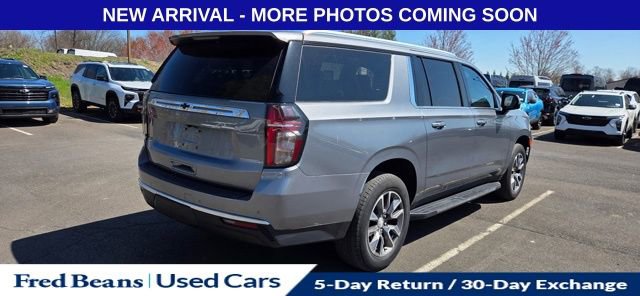 Certified 2022 Chevrolet Suburban LT w/ Luxury Package image 9