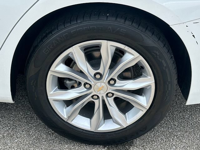 Used 2023 Chevrolet Malibu LT w/ Driver Confidence Package FWD image 33