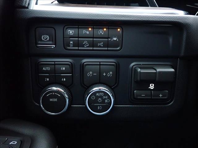 New 2026 Chevrolet Tahoe Premier w/ Sun And Tow Package AWD/4WD image 24