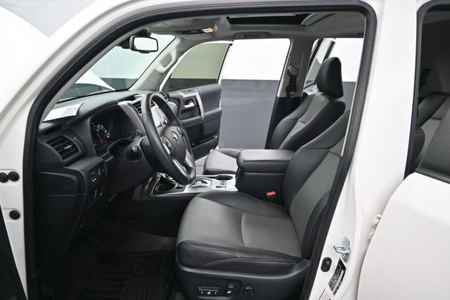 Used 2020 Toyota 4Runner SR5 Premium w/ Moonroof Package AWD/4WD image 14