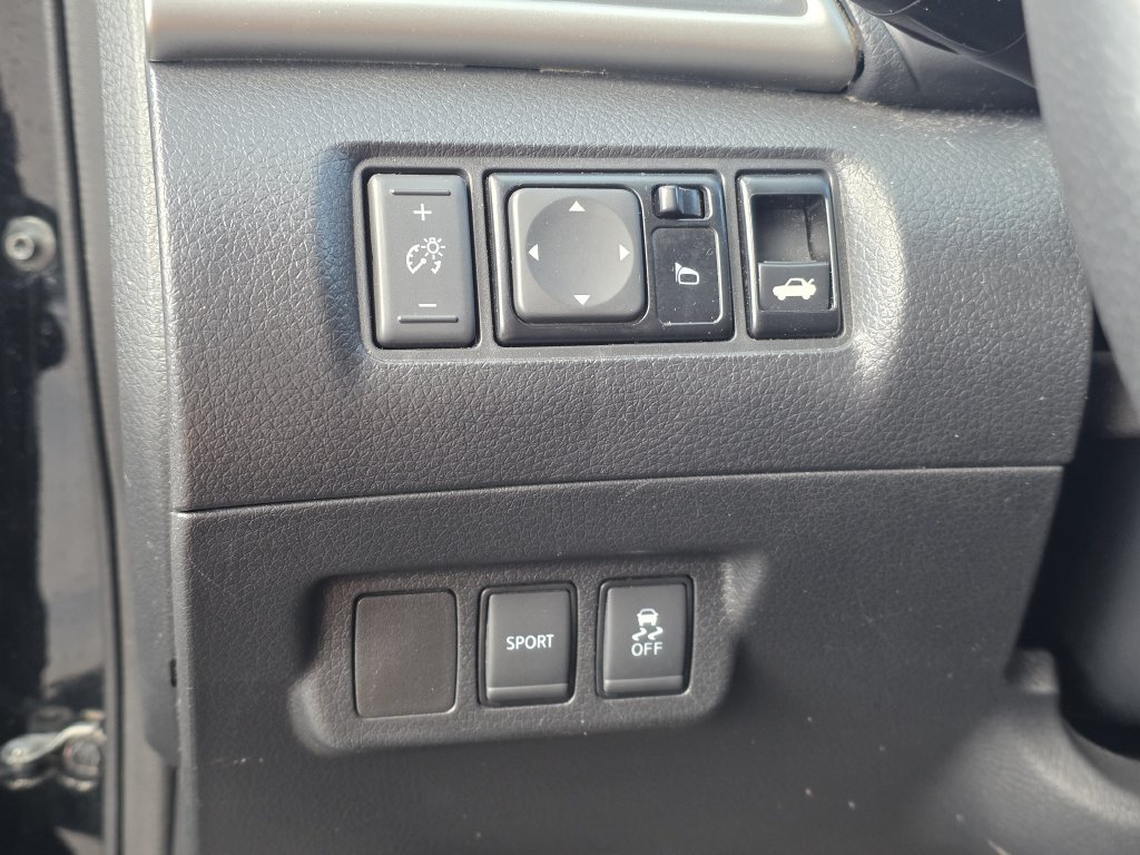 Used 2019 Nissan Sentra SR FWD image 22