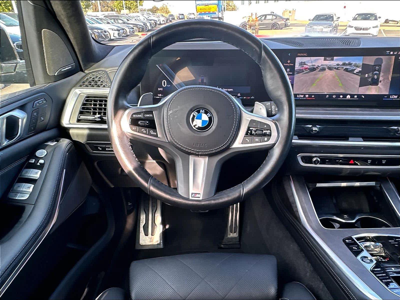 Used 2024 BMW X7 xDrive40i w/ M Sport Package AWD/4WD image 11