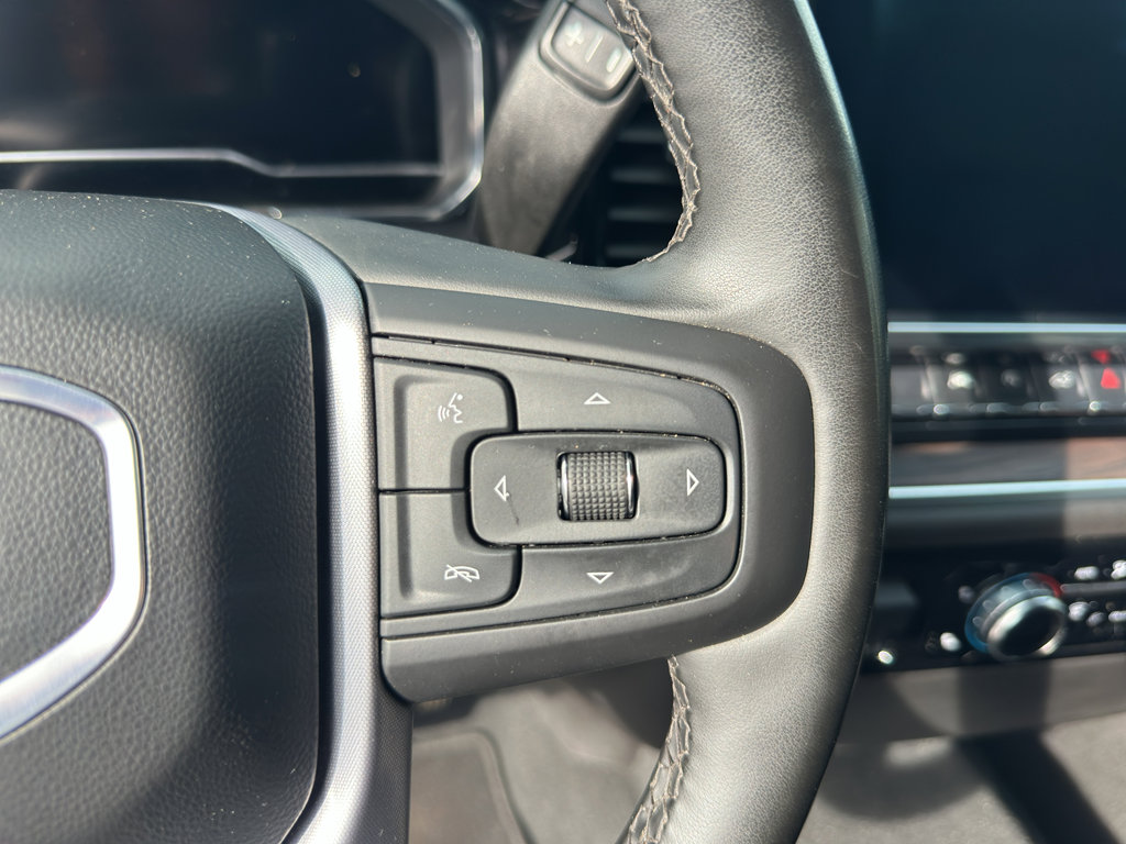 Used 2025 GMC Sierra 1500 SLT AWD/4WD image 14