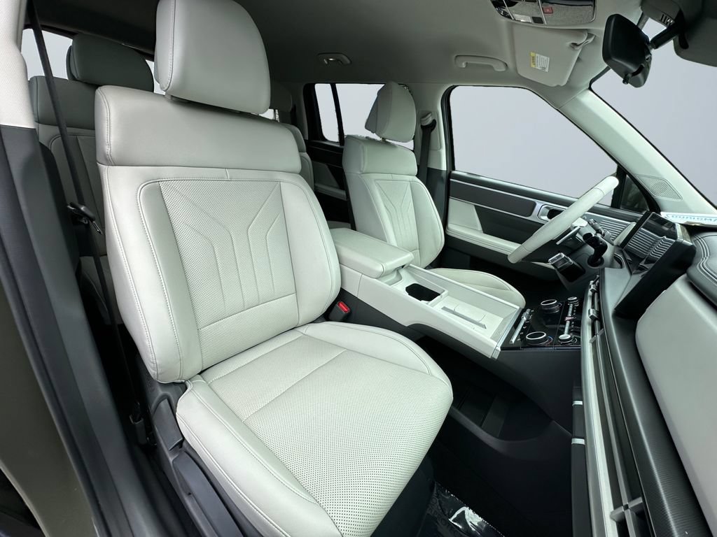 Used 2024 Hyundai Santa Fe SEL FWD image 15