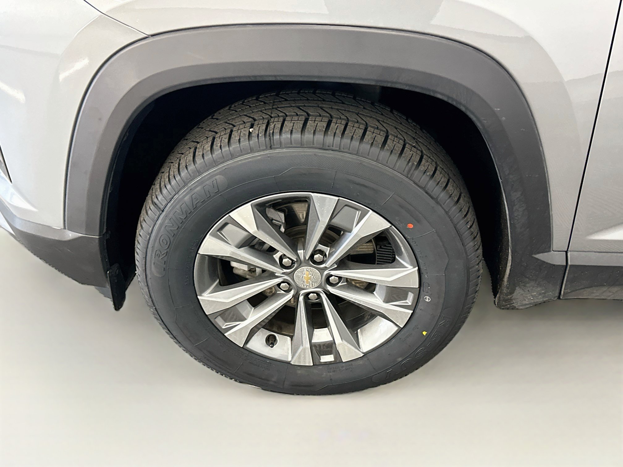 Used 2025 Chevrolet Equinox LT AWD/4WD image 11