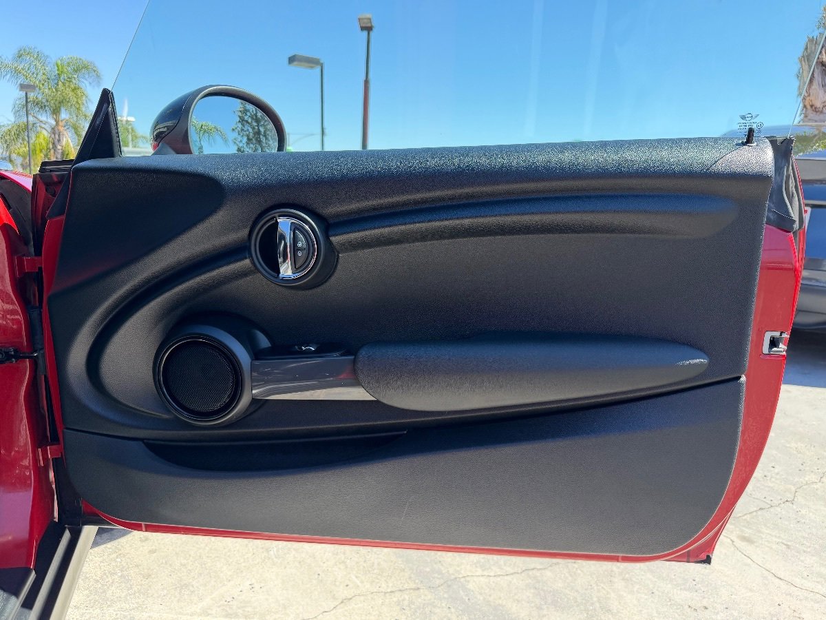 Used 2017 MINI Cooper 2-Door Hardtop image 22