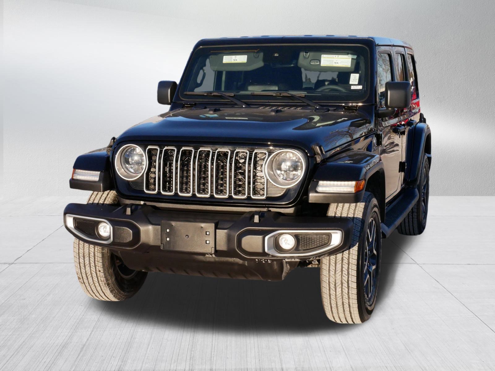 Used 2024 Jeep Wrangler Sahara w/ Technology Group image 2