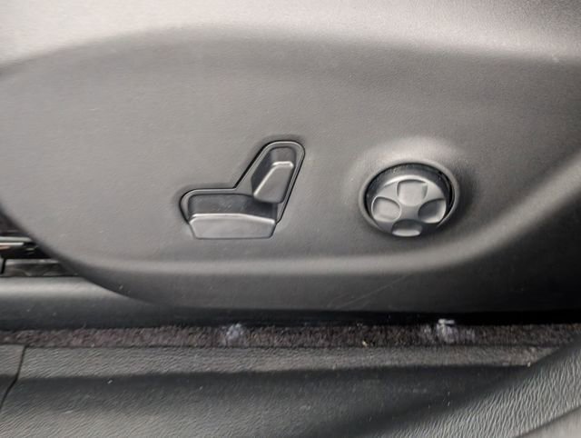 Used 2016 Jeep Cherokee Latitude w/ Comfort & Sound Group image 13