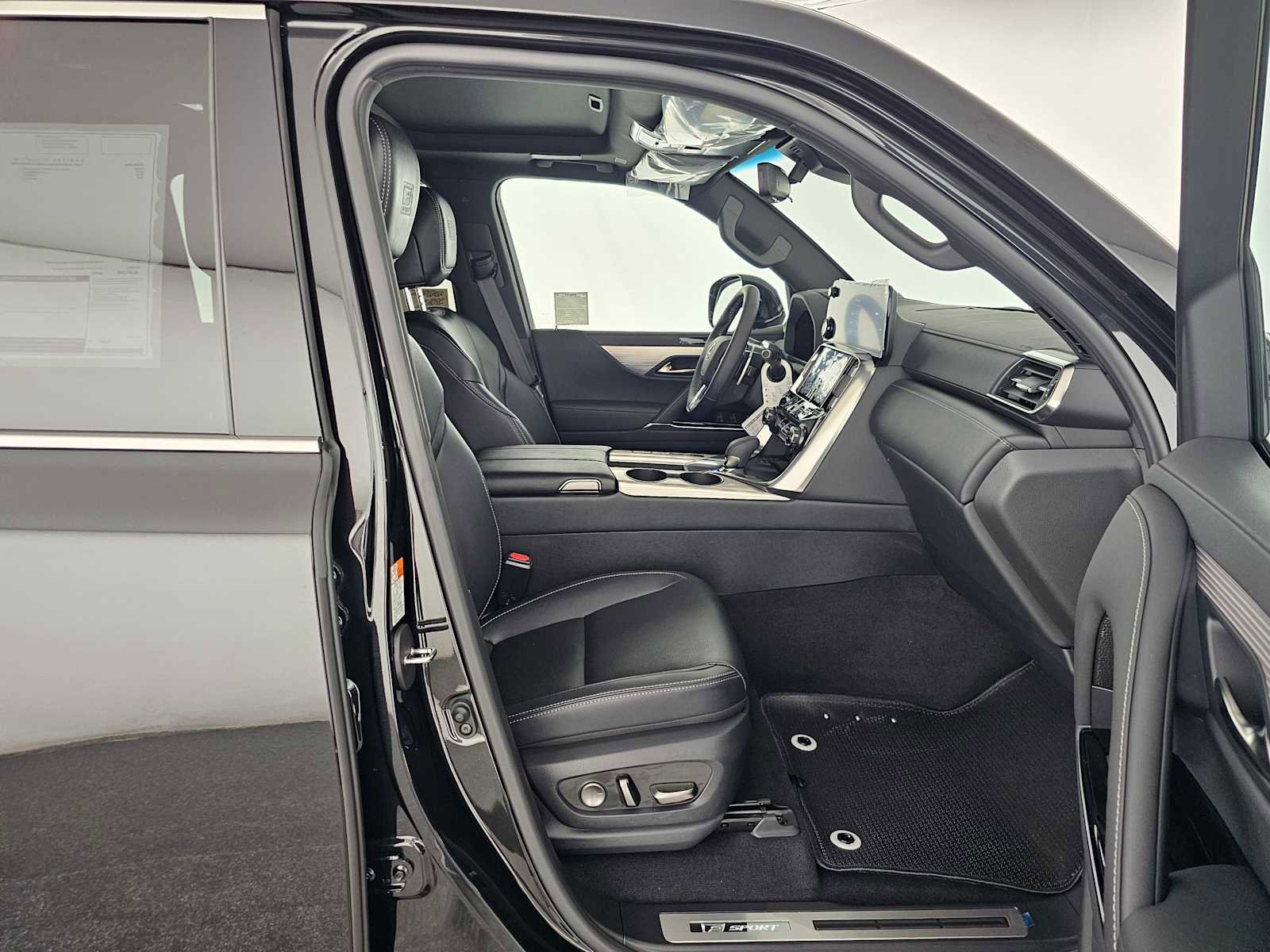 New 2026 Lexus LX 700h F Sport image 10