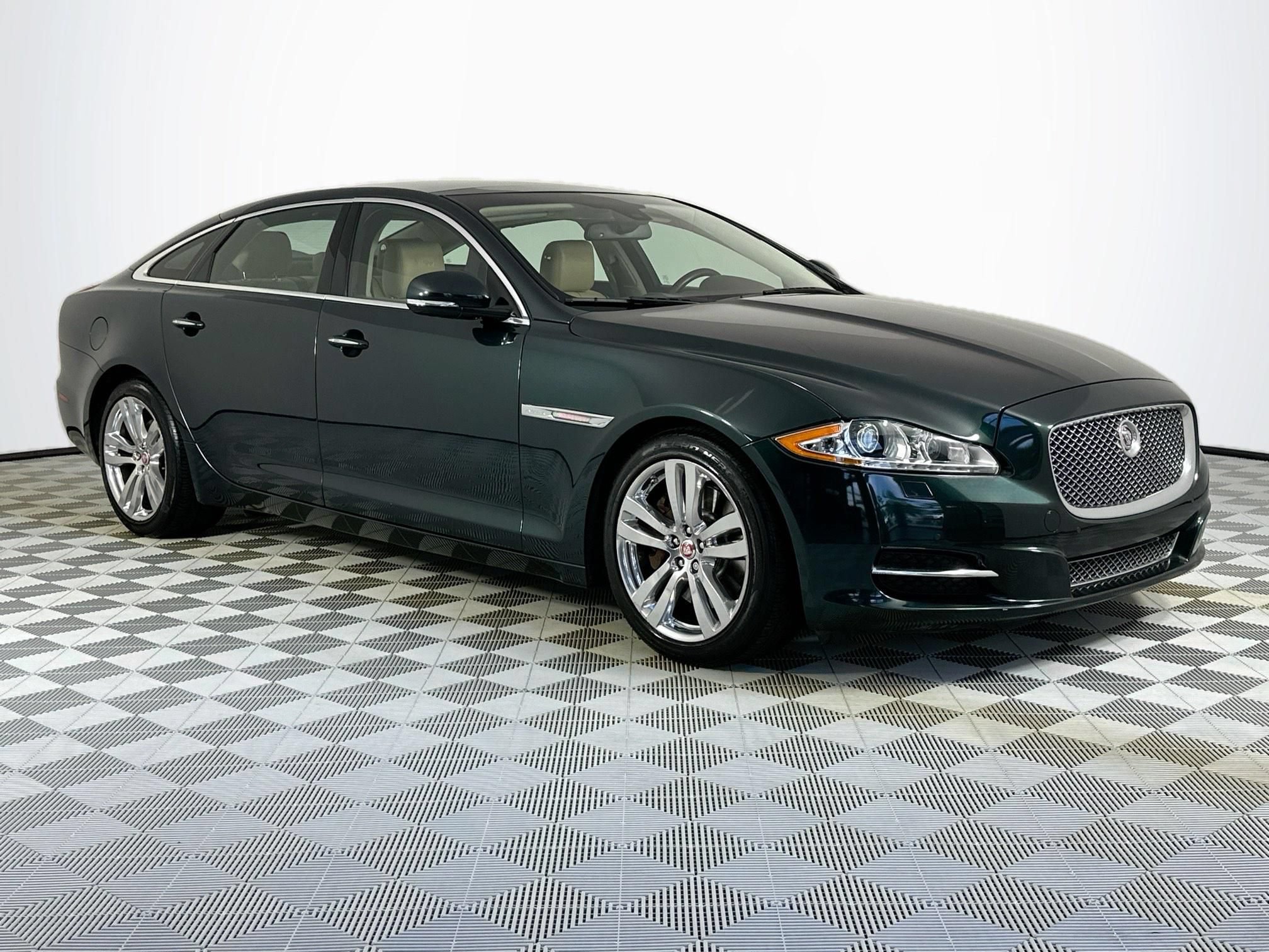 Used 2014 Jaguar XJ L Portfolio RWD image 3
