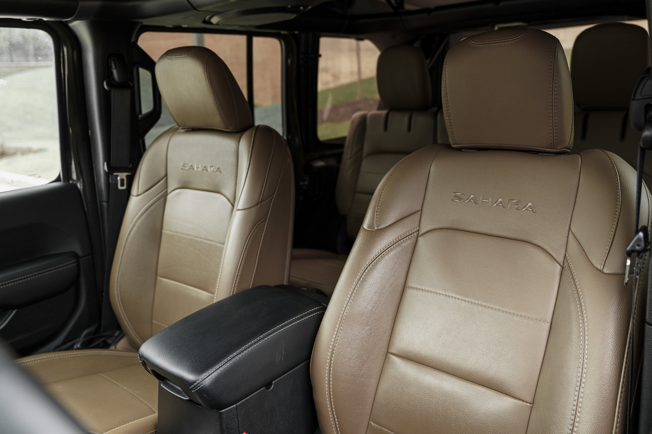 Used 2023 Jeep Wrangler Sahara image 22
