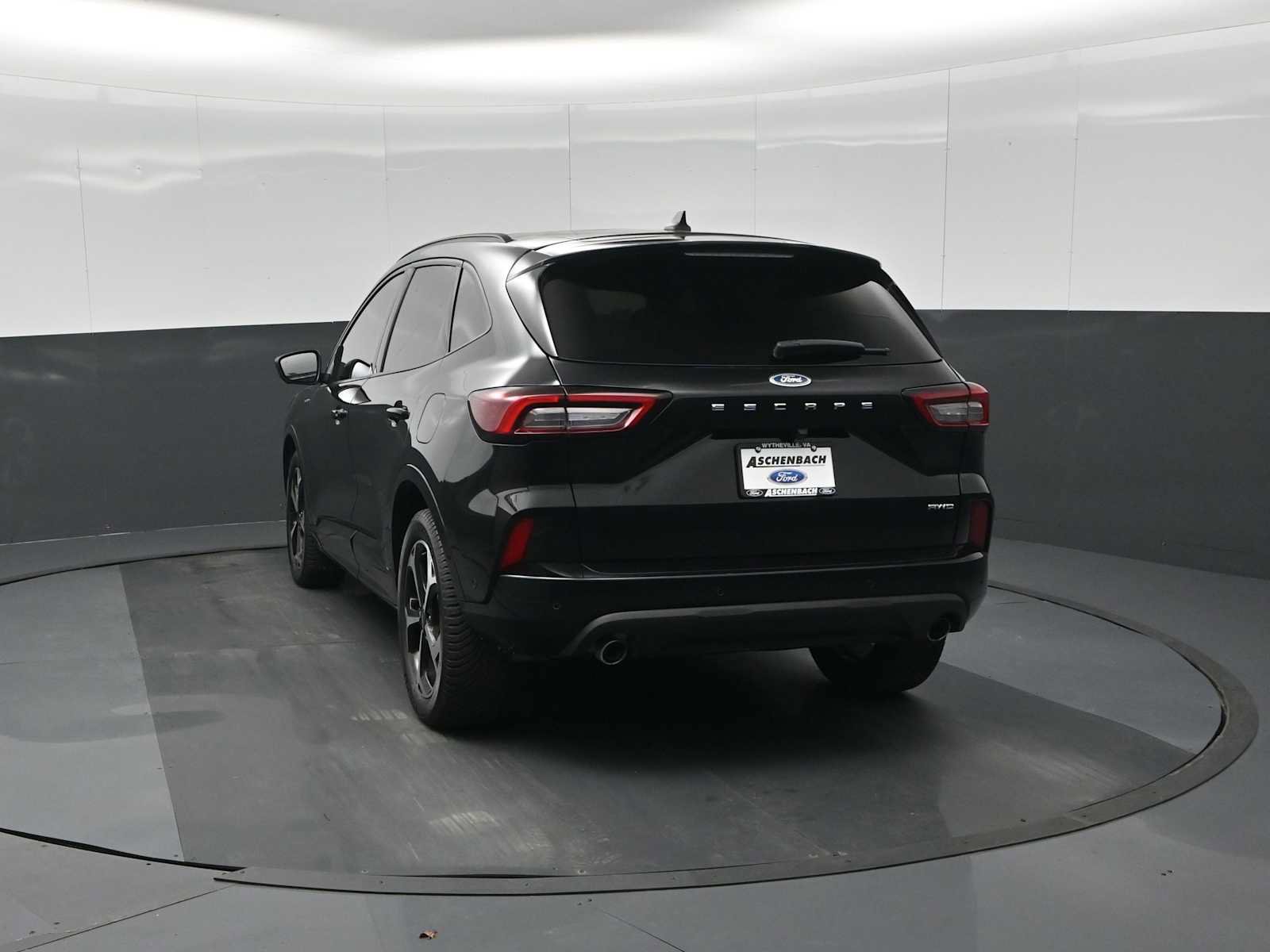 Used 2023 Ford Escape ST-Line Elite w/ Premium Technology Package AWD/4WD image 7