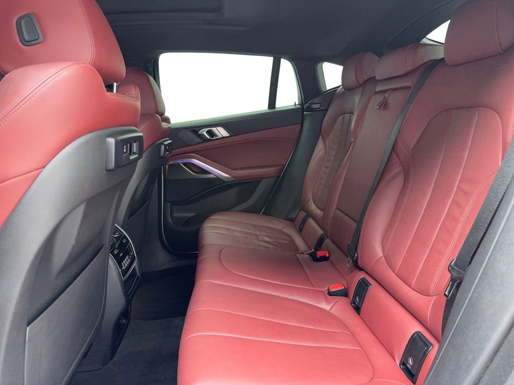 Used 2021 BMW X6 xDrive40i w/ M Sport Package image 16