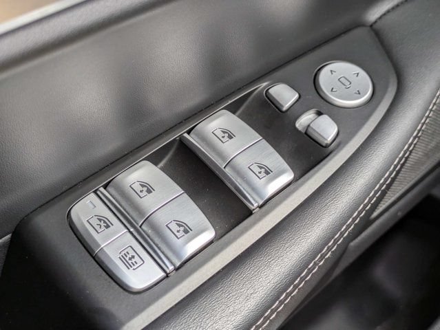 Used 2020 BMW 750i xDrive w/ Cold Weather Package AWD/4WD image 22