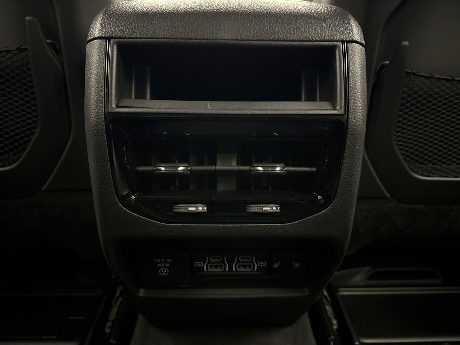 Used 2025 Jeep Grand Cherokee Limited w/ Black Appearance Package image 20