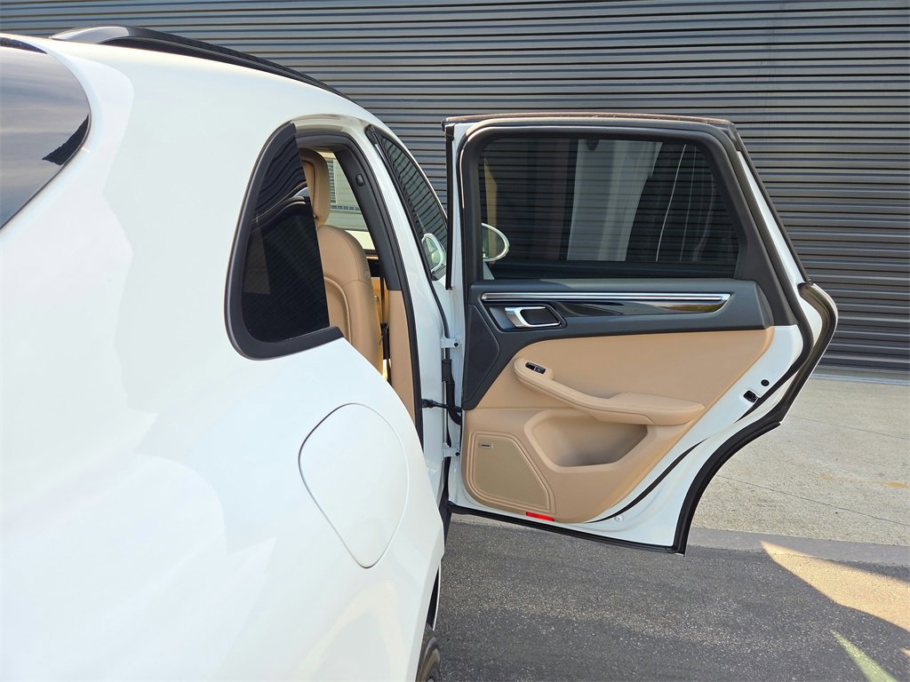 New 2026 Porsche Macan image 41